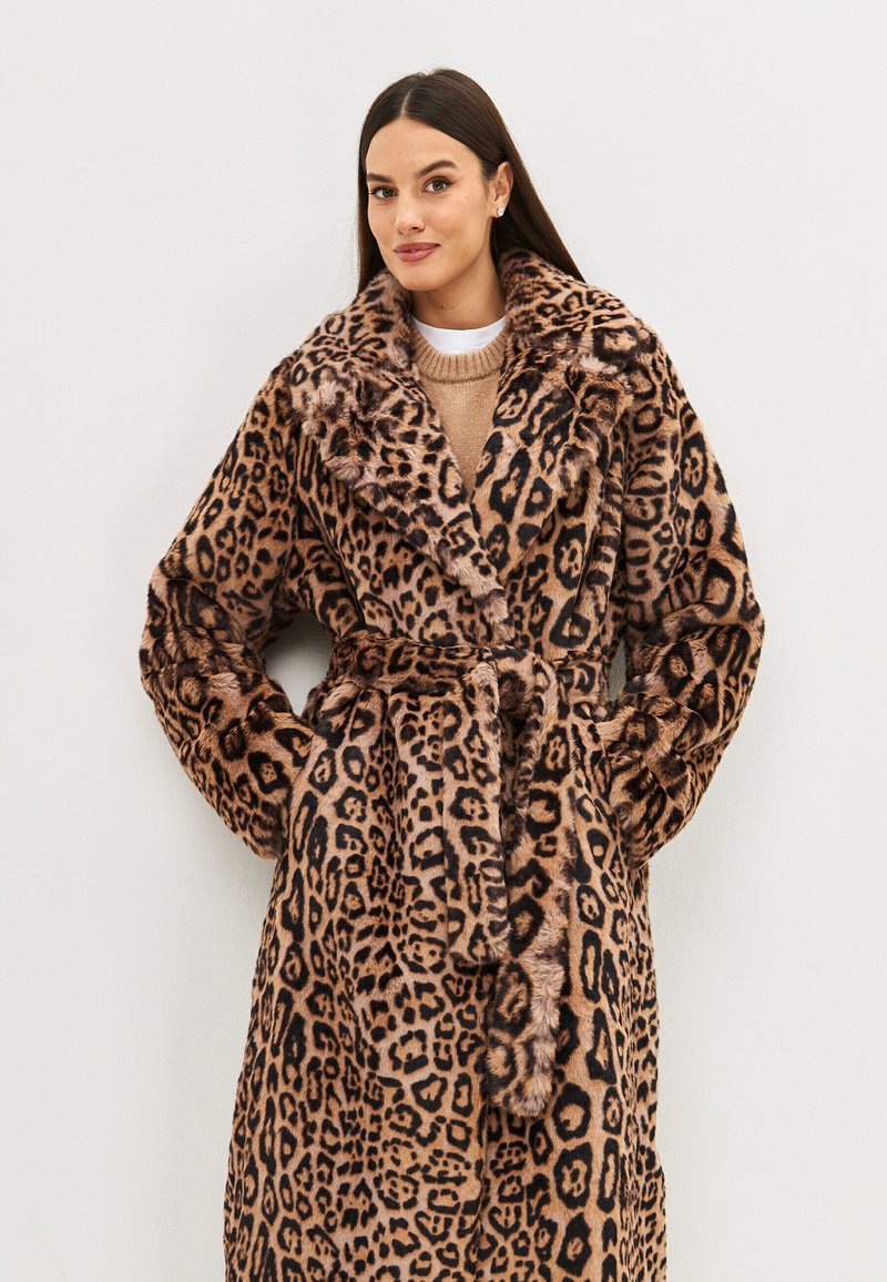 Kadira Coat